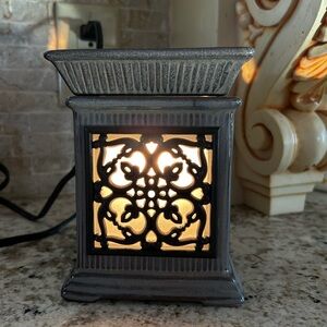 Scentsy Jane Warmer 🩶🖤